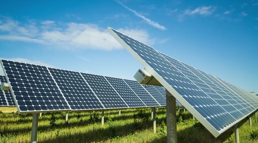 10 лучших солнечных электростанций для дома и дачи в 2024 году